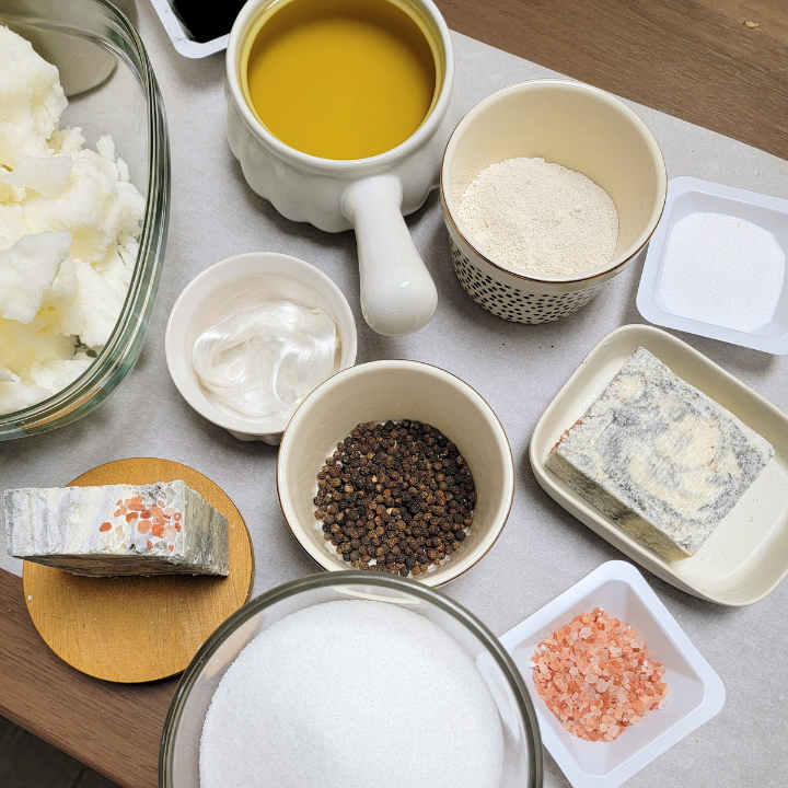 Sea Salt & Pepper Natural Handmade Soap – Invigorating & Mineral-Rich
Recharge your skin with Sea Salt & Pepper Natural Handmade Soap, a luxurious spa bar infused with mineral-rich sea salt, Himalayan pink salt, and activated charcoal to detoxify, exfoliate, and purify. The bold, energizing blend of black pepper, ho wood, lemongrass, and cedarwood essential oils awakens the senses while providing clarity and balance. Handcrafted in small batches, this long-lasting soap leaves your skin smooth, refreshed, an